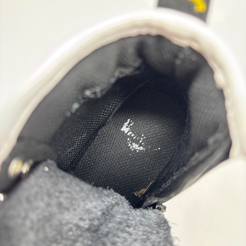 DR. MARTENS Black Buster 8-Eye Kids Leather Combat Boots - Picture 9 of 10